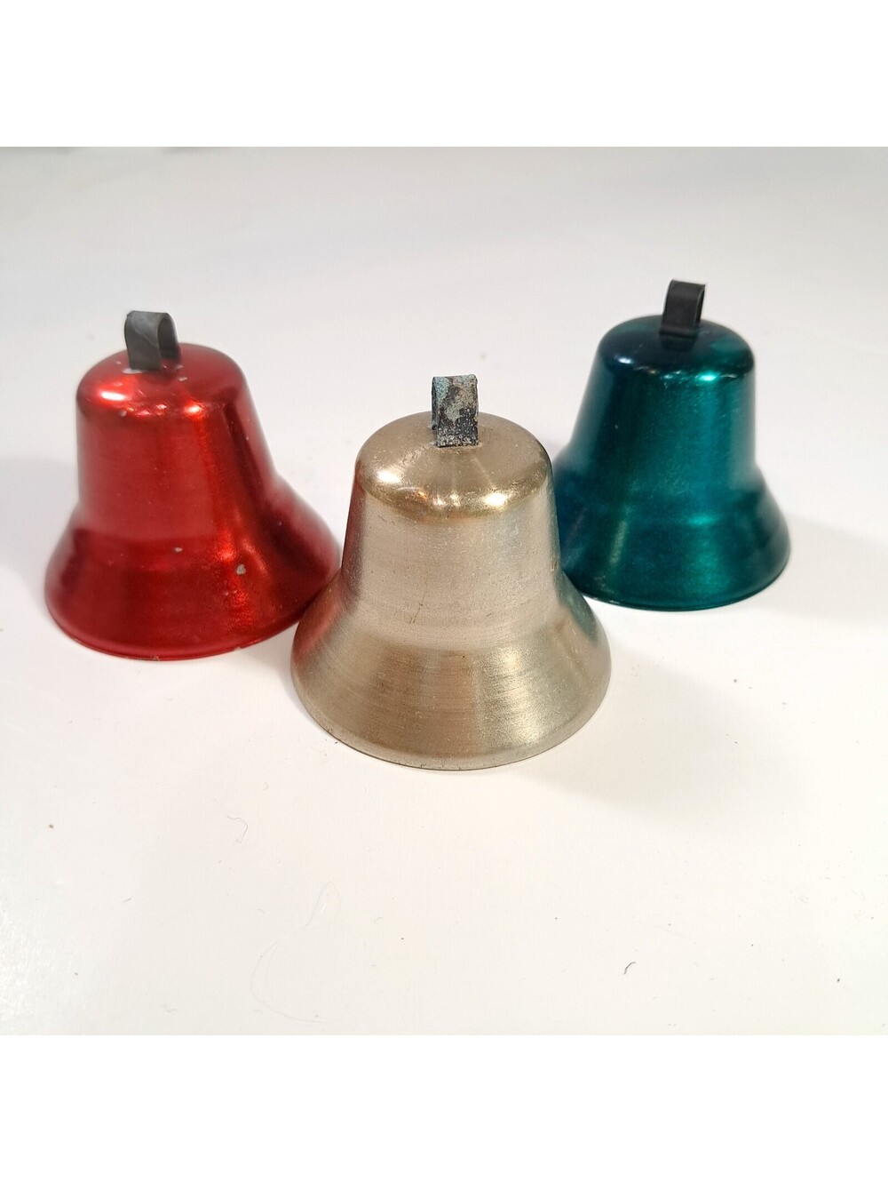 Vintage Carol Tone Bells made in USA Metal bells green red silver Christmas